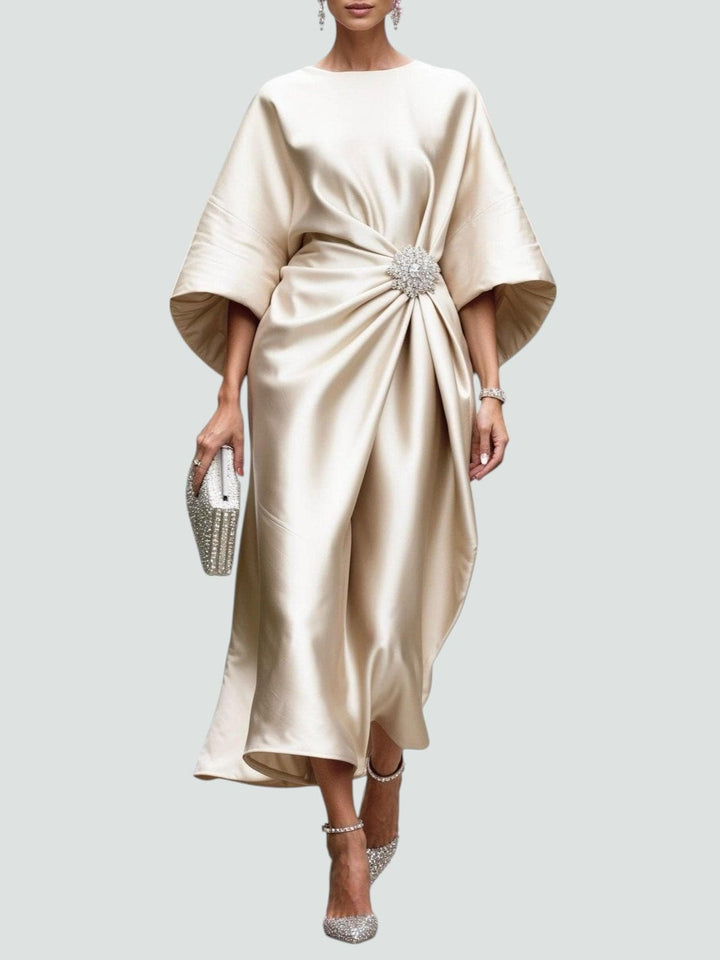 Tricia – Robe Maxi en Satin Élégante
