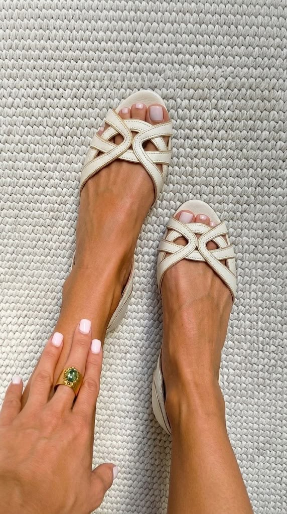 Bianca - Sandales Tissées Crème Élégantes