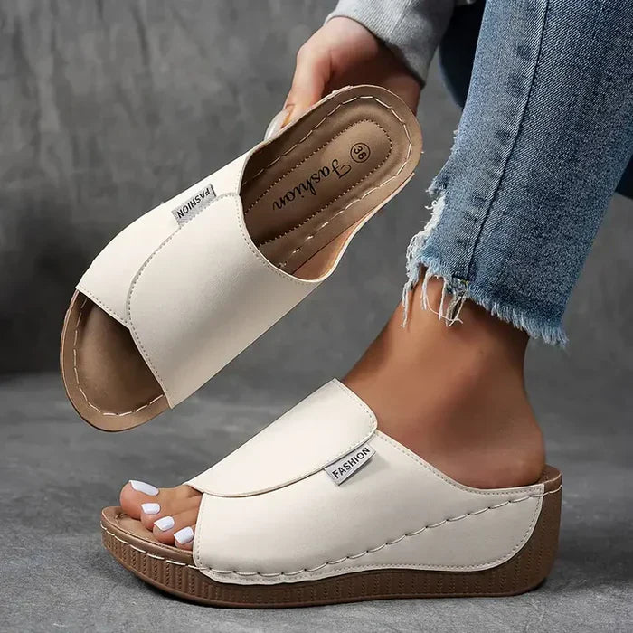 Steff – Sandales Ergonomiques et Antidérapantes pour Soulager la Douleur