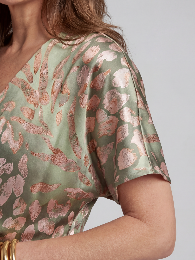 Caroline - Robe Midi à Encolure en V et Taille Drapée