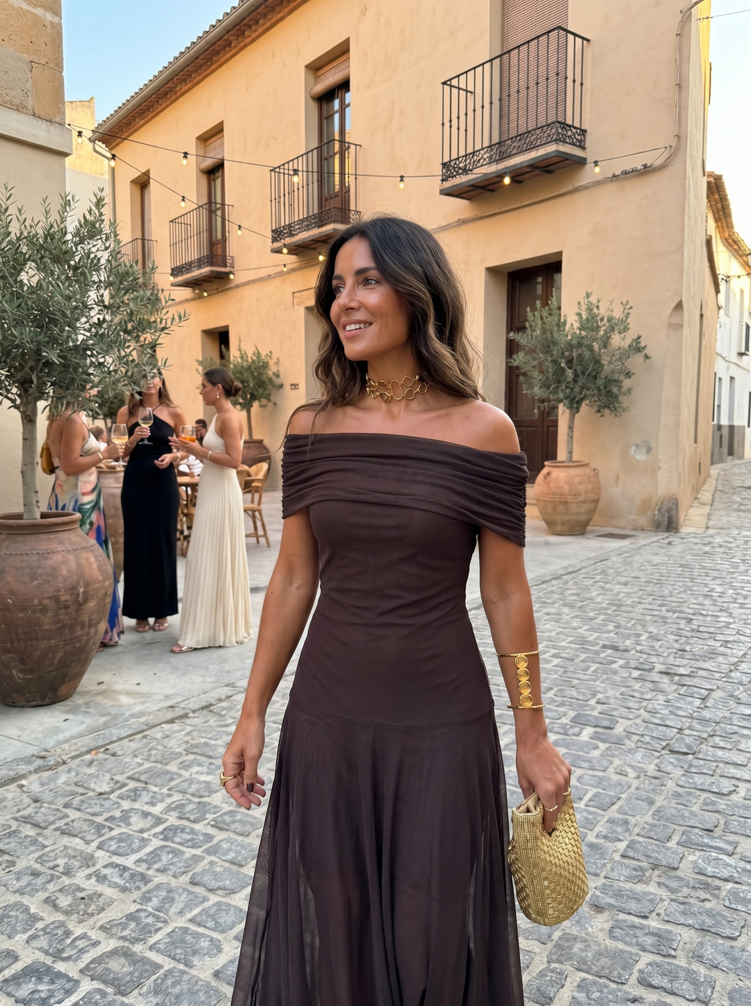 Mia - Robe Maxi Élégante à Épaules Dégagées