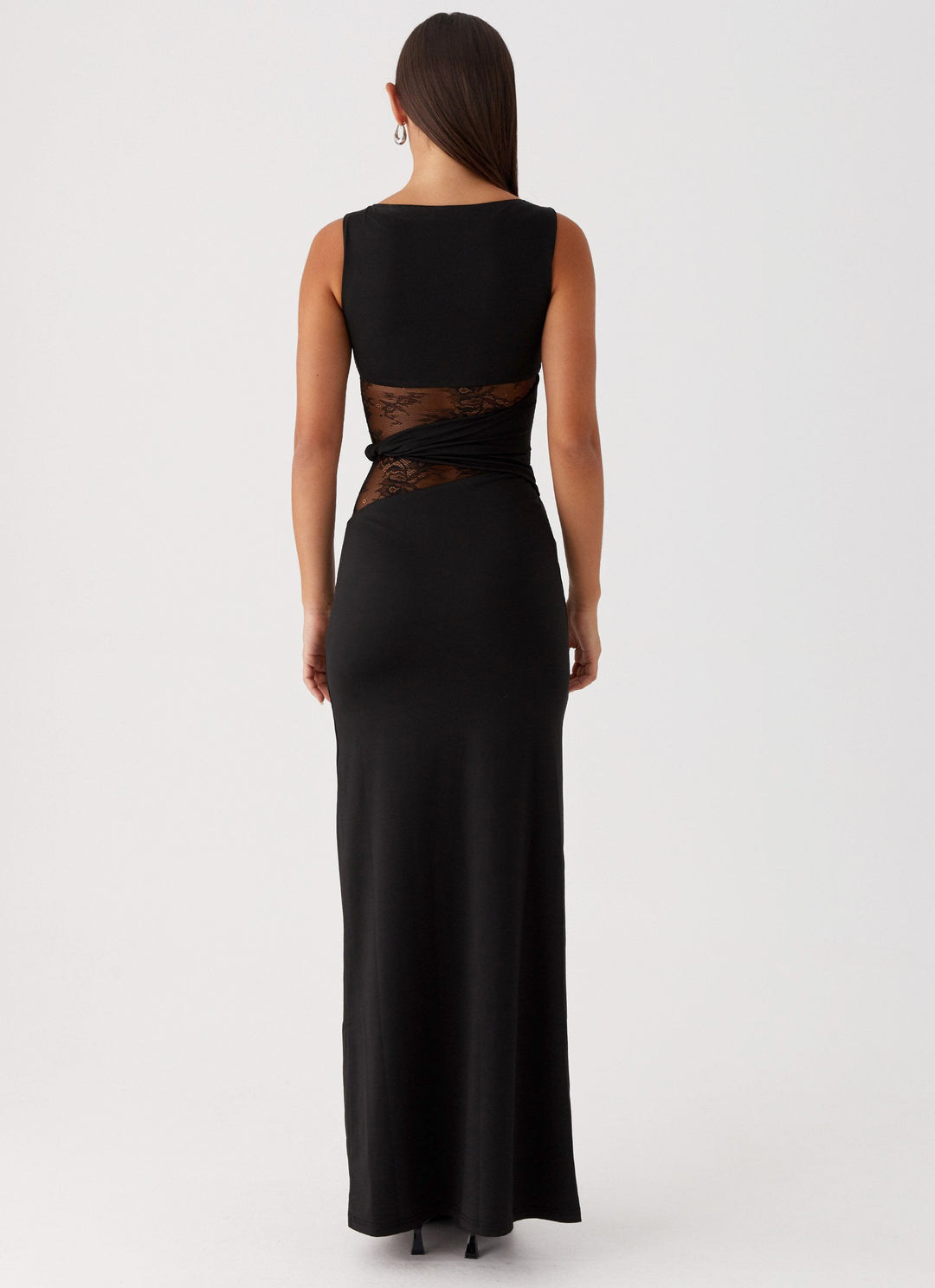 Larra – Robe Maxi Épousant la Silhouette avec Découpes et Lacer
