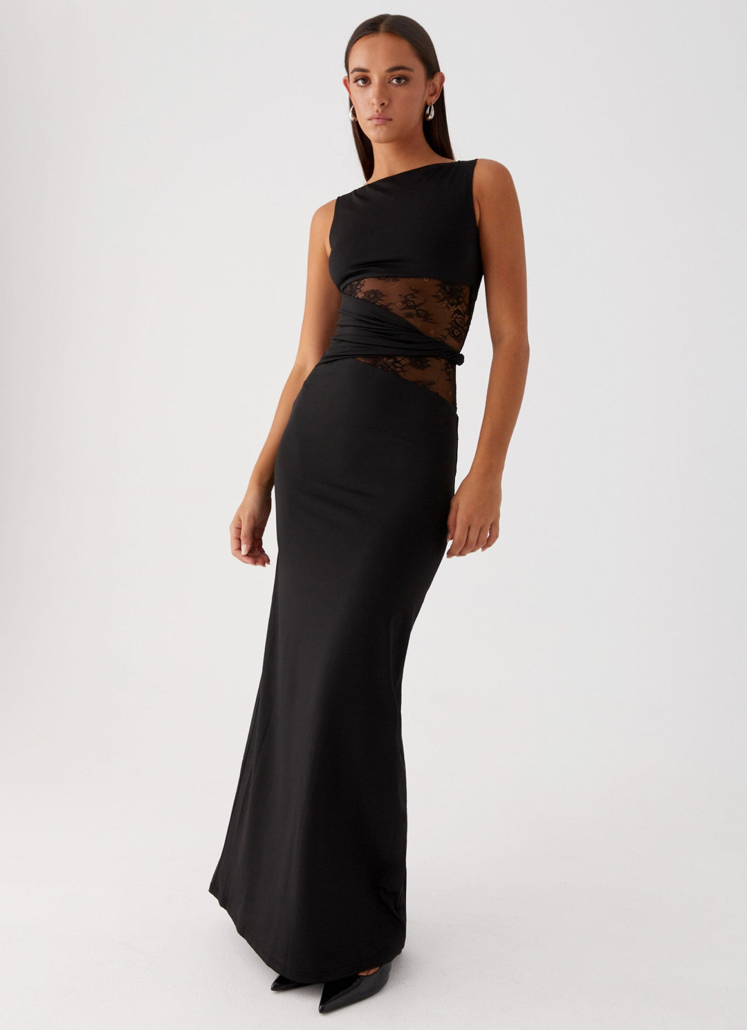Larra – Robe Maxi Épousant la Silhouette avec Découpes et Lacer