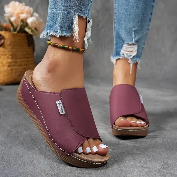 Steff – Sandales Ergonomiques et Antidérapantes pour Soulager la Douleur