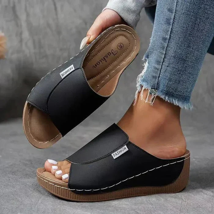 Steff – Sandales Ergonomiques et Antidérapantes pour Soulager la Douleur
