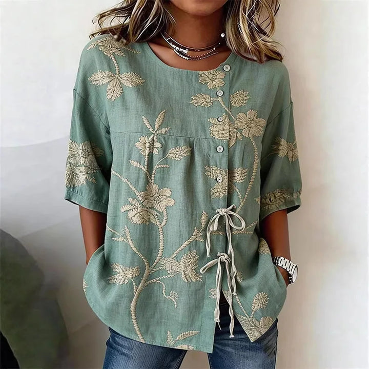 Catherine - Blouse Élégante en Broderie Florale