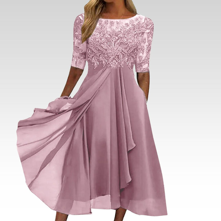 Zaria – La Robe Midi en Dentelle Flatteuse