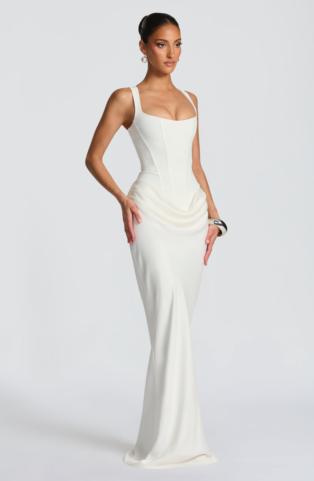 Louisse – Robe Maxi avec Décolleté Carré