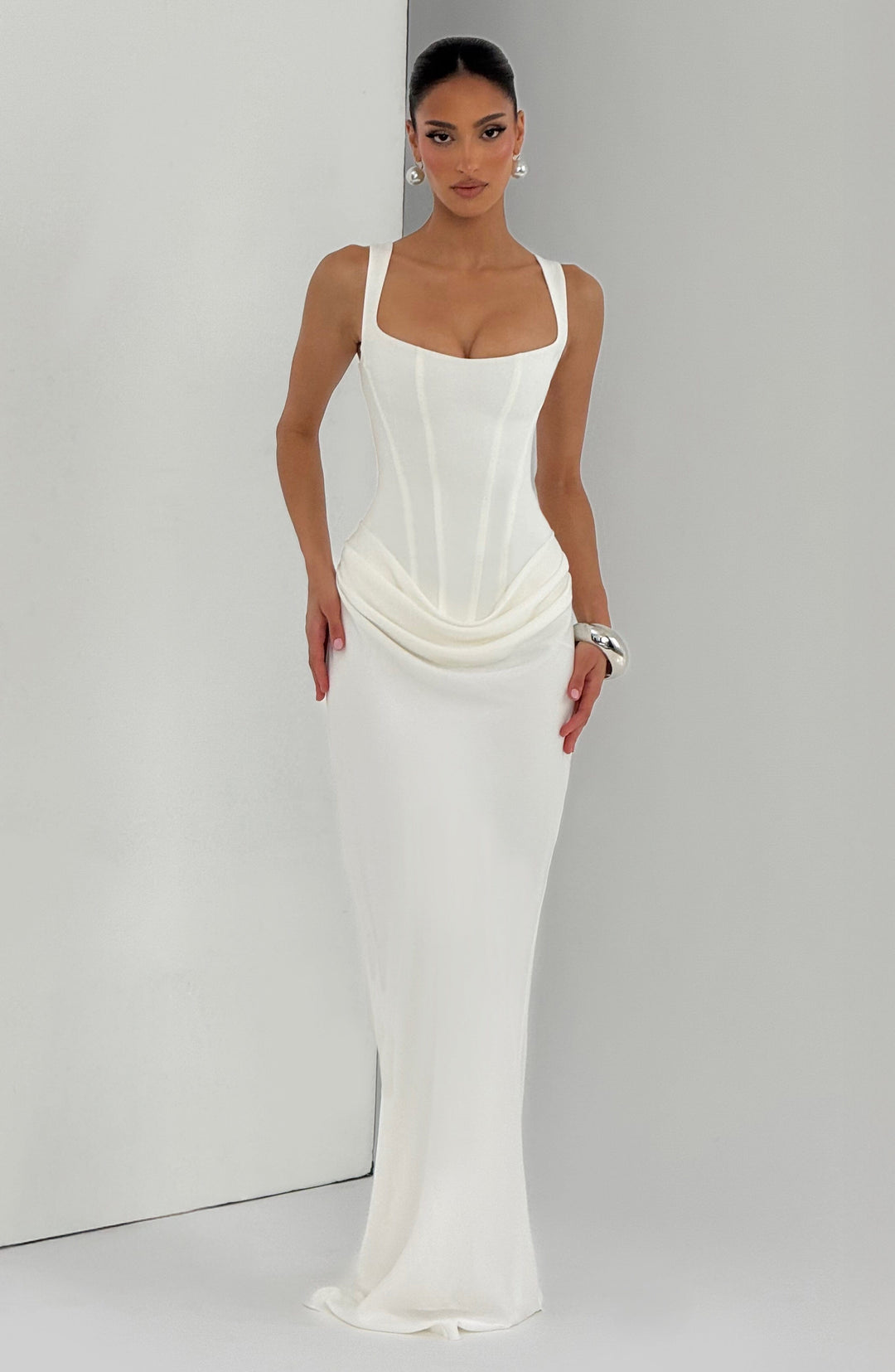 Louisse – Robe Maxi avec Décolleté Carré