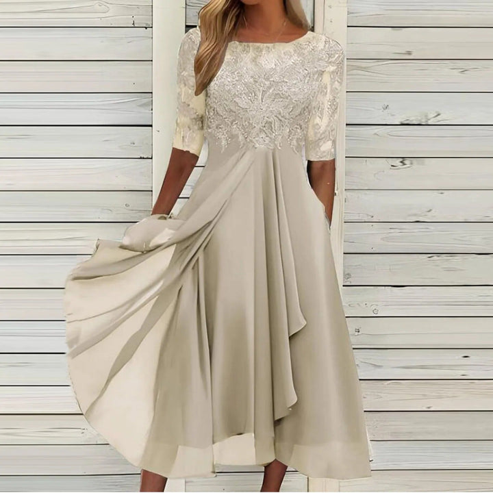 Zaria – La Robe Midi en Dentelle Flatteuse