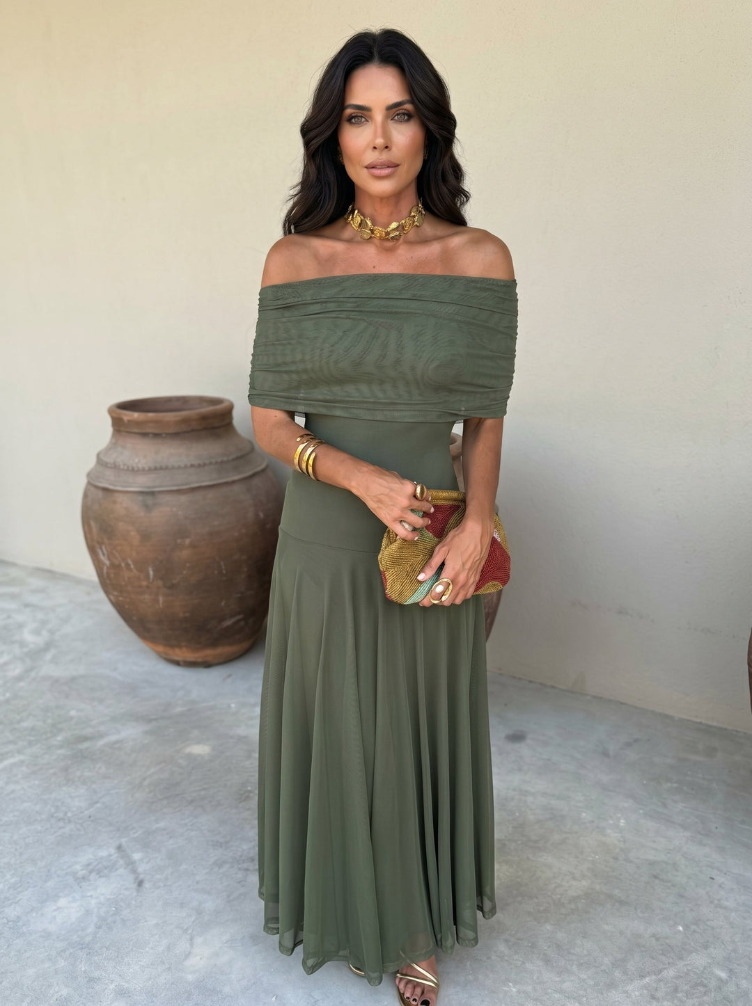 Arabella – Robe Midi Élégante Épousant les Formes