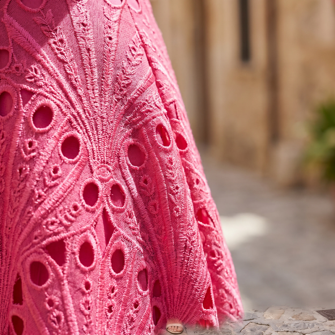 Cynthia - Robe Midi à Col Montant en Dentelle