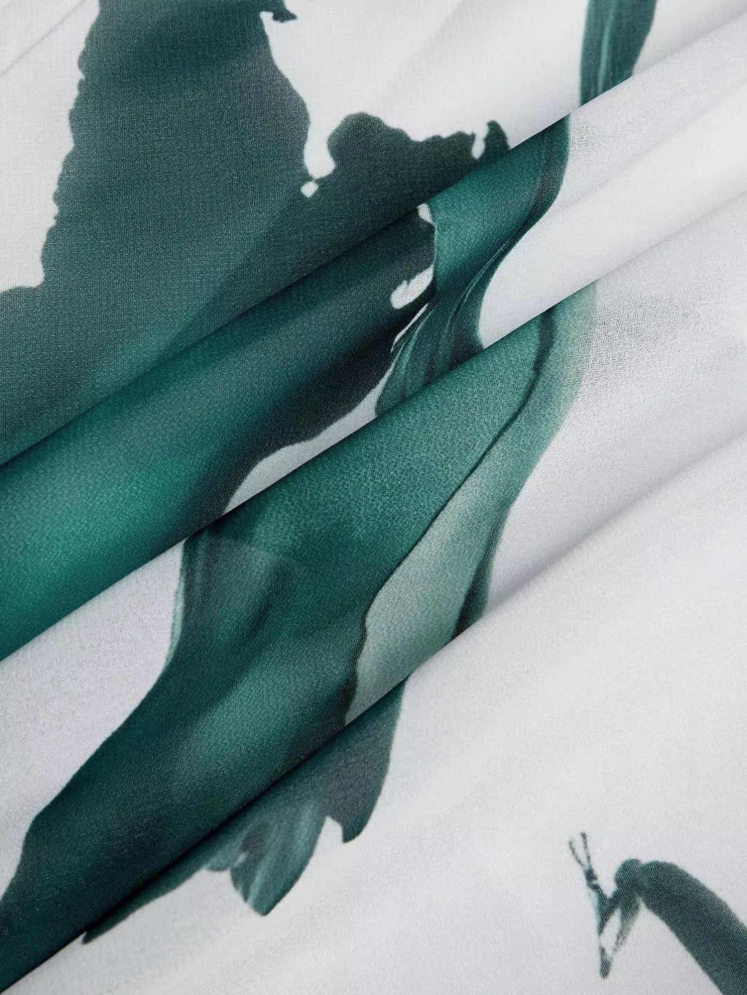 Nikka – Robe Maxi Aquarelle Fluide avec Ceinture à Nouer