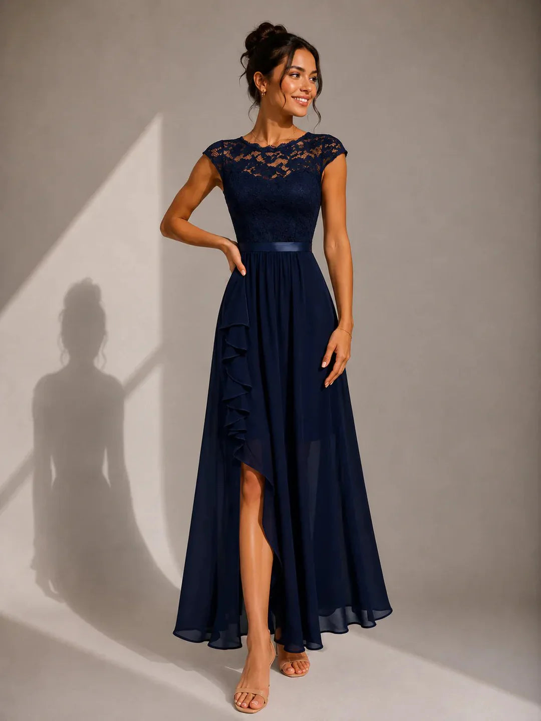 Shanina - Robe Élégante en Dentelle Fendue